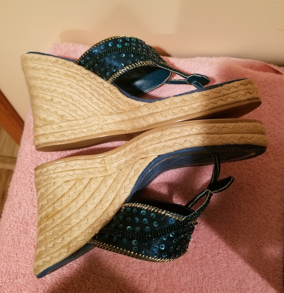 Wedge sandals - Picture 2 of 6